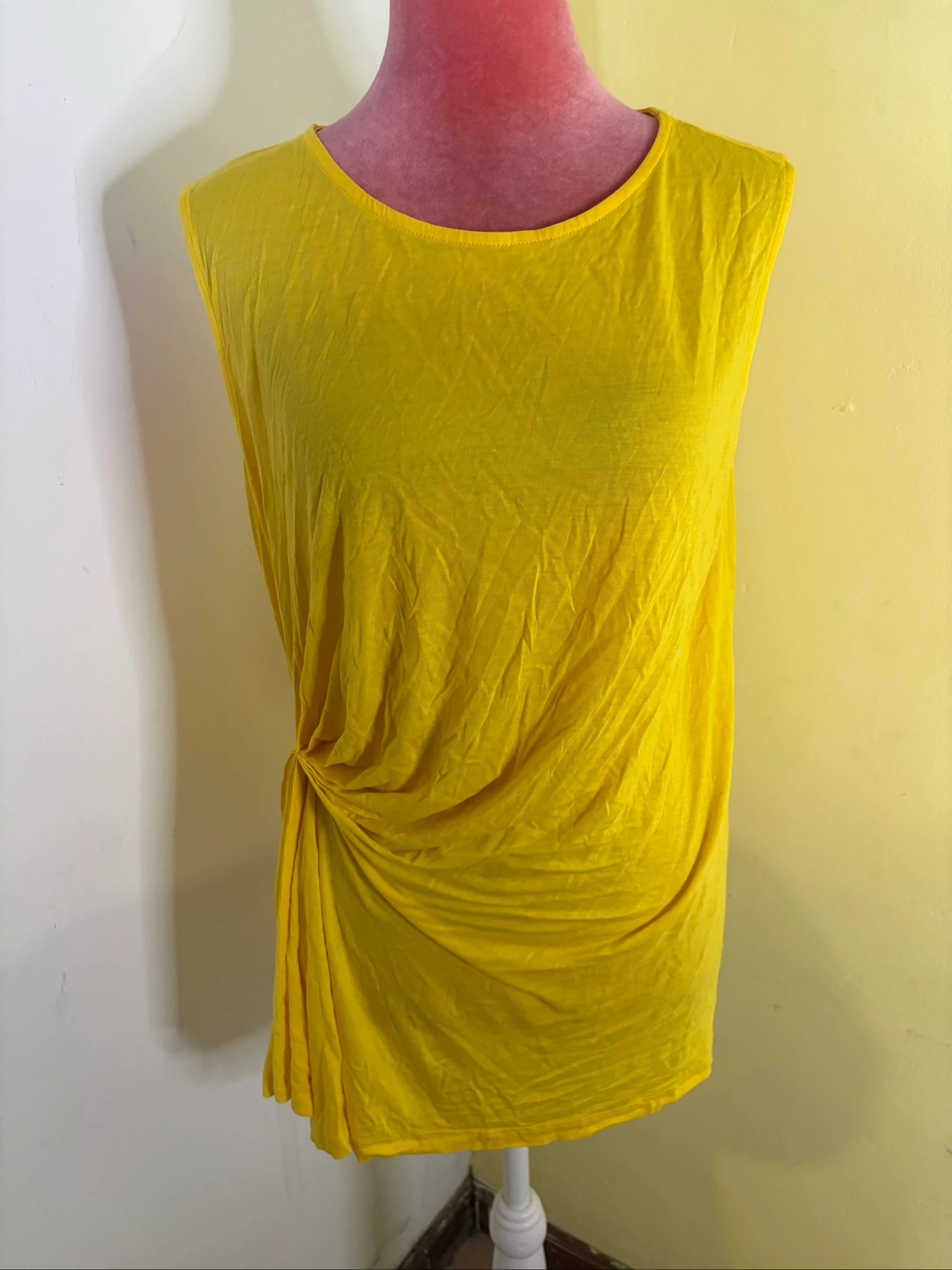 Top Sem Mangas com Franzido Lateral Drapeado 